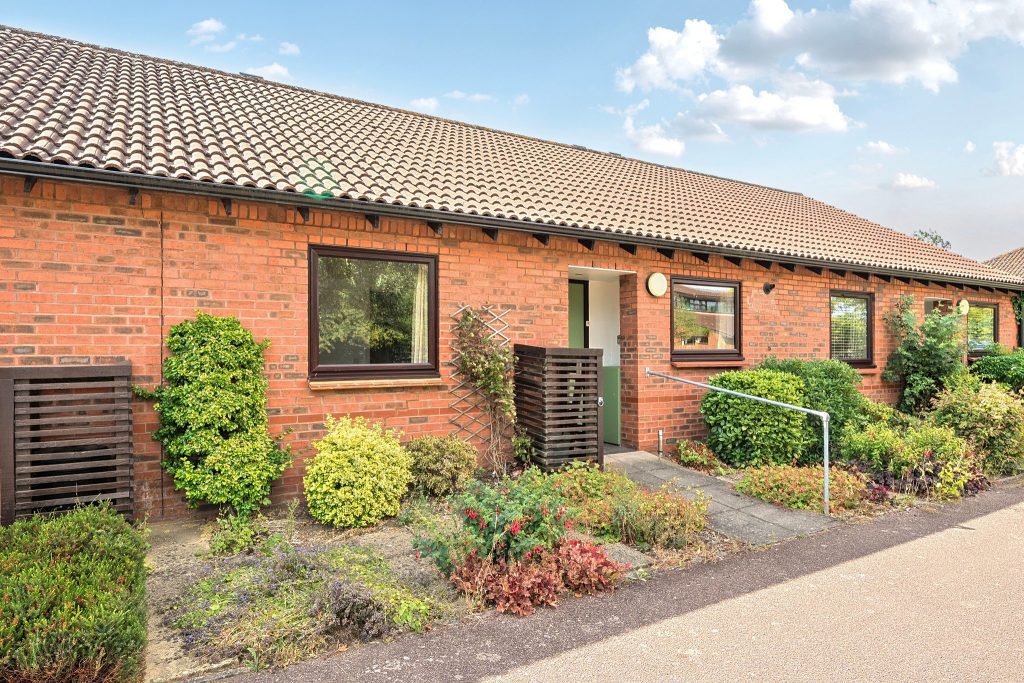 Portland Drive, Oaktree Court, Milton Keynes