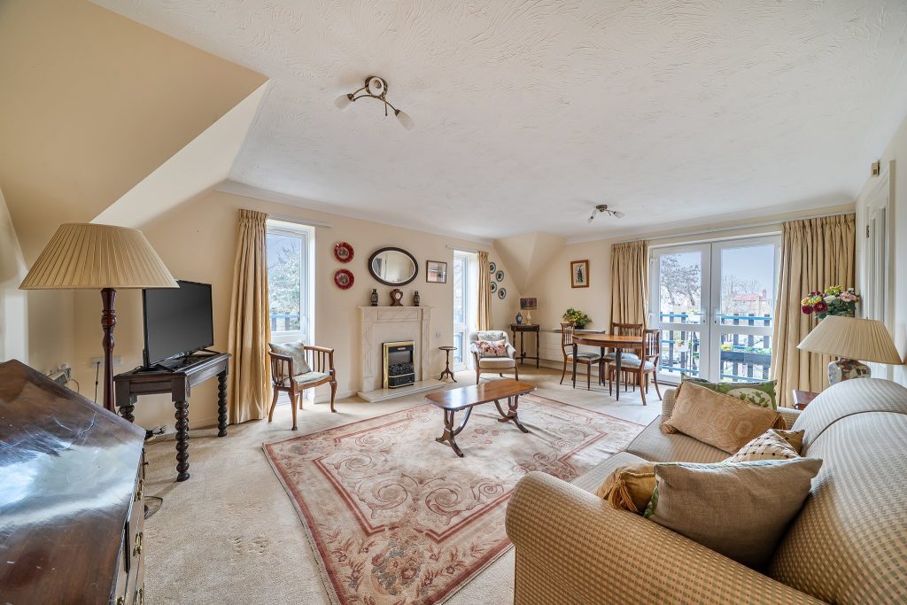 Udney Park Road, Teddington